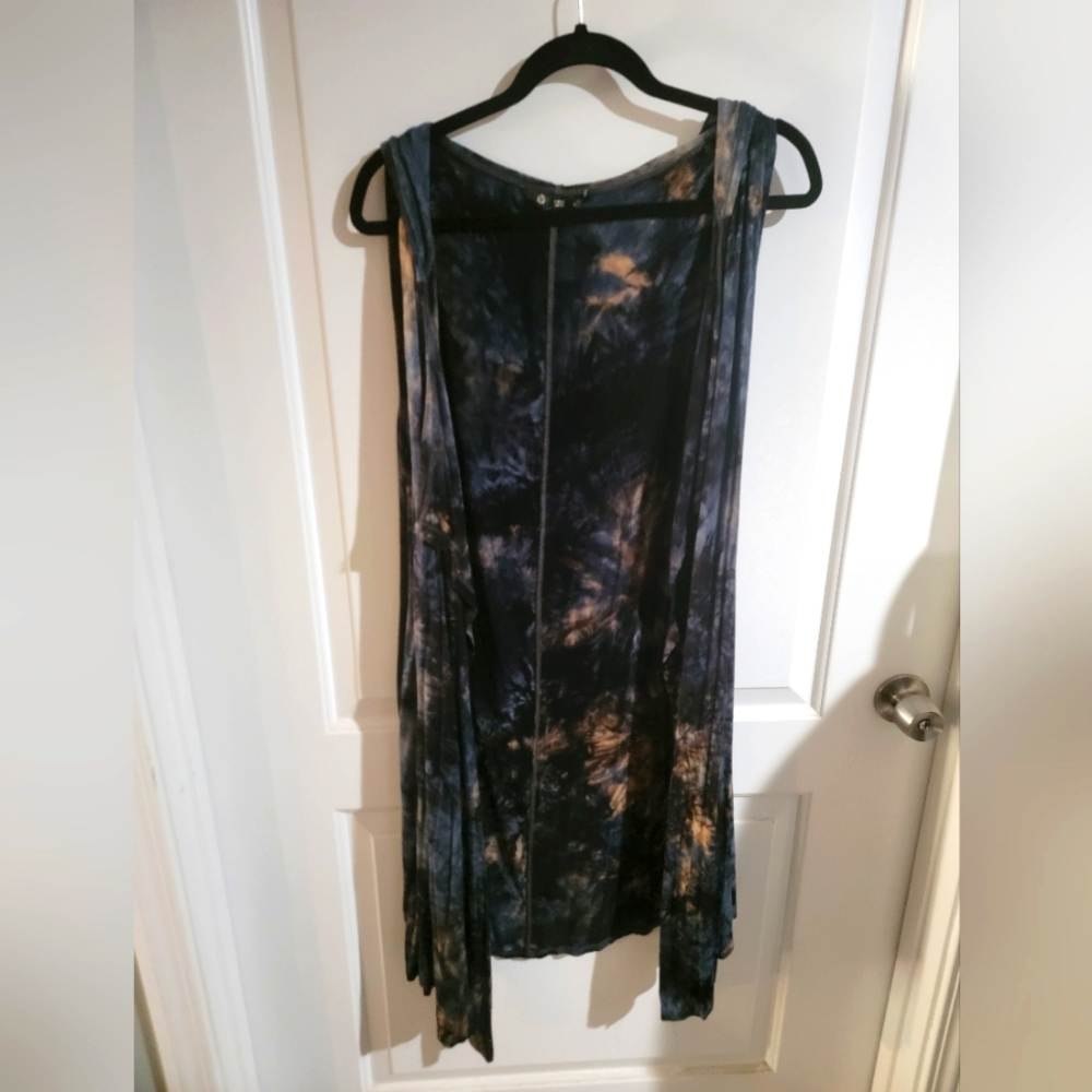 Sleeveless hooded Cover Up